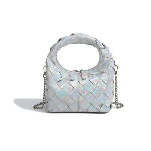 Ultra‑Light Hand‑Woven Luxury Crossbody Handbag – 0.55 kg, Dumpling Shape, Chain Detail – Silver, Gold & Black | Shopdecimals