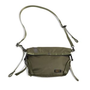 Lightweight 0.5 kg Outdoor Messenger Bag for Men – Water‑Resistant Crossbody with Laptop Pocket – Shopdecimals