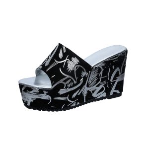 Featherlight Round‑Toe Wedge Slippers – All‑Day Comfort & Stylish Black‑Gold Design | Shopdecimals
