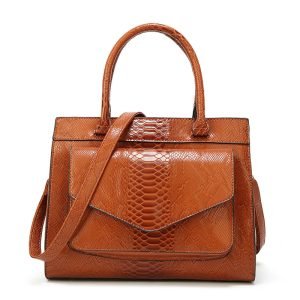 European and American Women's Snake Print Handbag | ShopDecimals