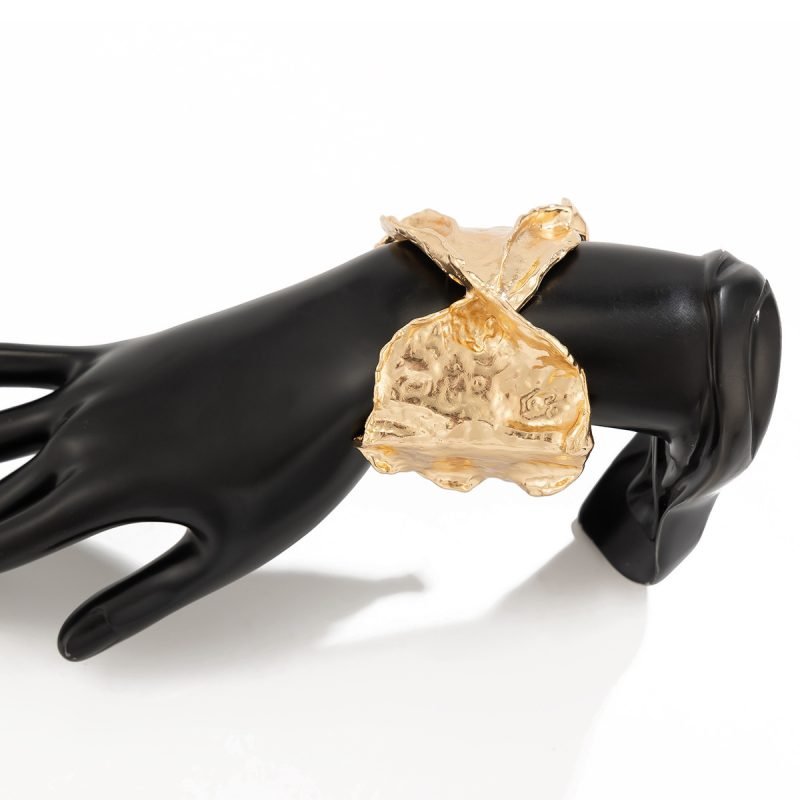 Design Liquid Pleated Cross Bracelet | ShopDecimals