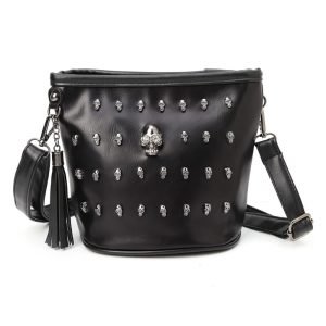 Trendy shoulder bag with diamond skull | ShopDecimals