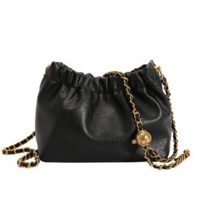 Ultra‑Light Retro Chain Messenger Bag – 0.29 kg Comfort, Laptop Sleeve, 5 Colors | Shopdecimals