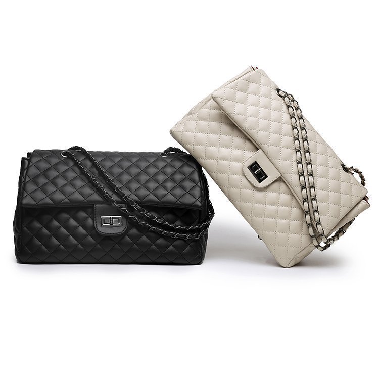 Ultra‑Light 0.65 kg Retro Large‑Capacity Tote Messenger for Women – Fits 15‑inch Laptop, Dual‑Tone Black/White – Shopdecimals