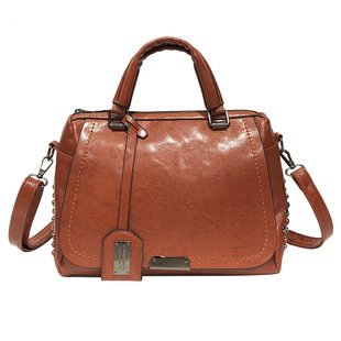 Lightweight Retro Oil‑Treated Shoulder Bag – 0.4 kg, Adjustable 120 cm Strap, Water‑Resistant Vintage Style – Brand Choice