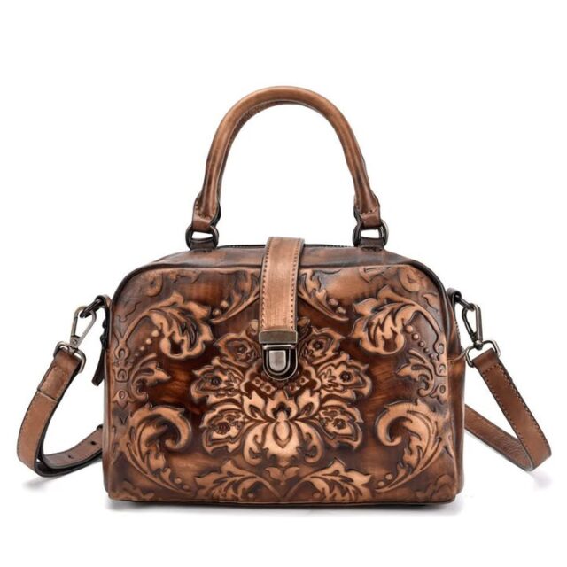 Crossbody Hand-rubbed Top-grain Leather Bag | ShopDecimals
Product Information:Lining material: Polyester-cotton blend Colors: Vintage Brown, Vintage Yellow, Vintage Gray, Vintage Black Strap type: Double shoulder straps Leather type: Full-grain cowhide Stiffness: Medium-soft Bag shape: Horizontal rectangular style Internal structure: Zippered hidden pocket, phone pocket, ID/card slot, zippered compartmentPackage List:Handbag *1

https://shopdecimals.com.ng/crossbody-hand-rubbed-top-grain-leather-bag-shopdecimals/